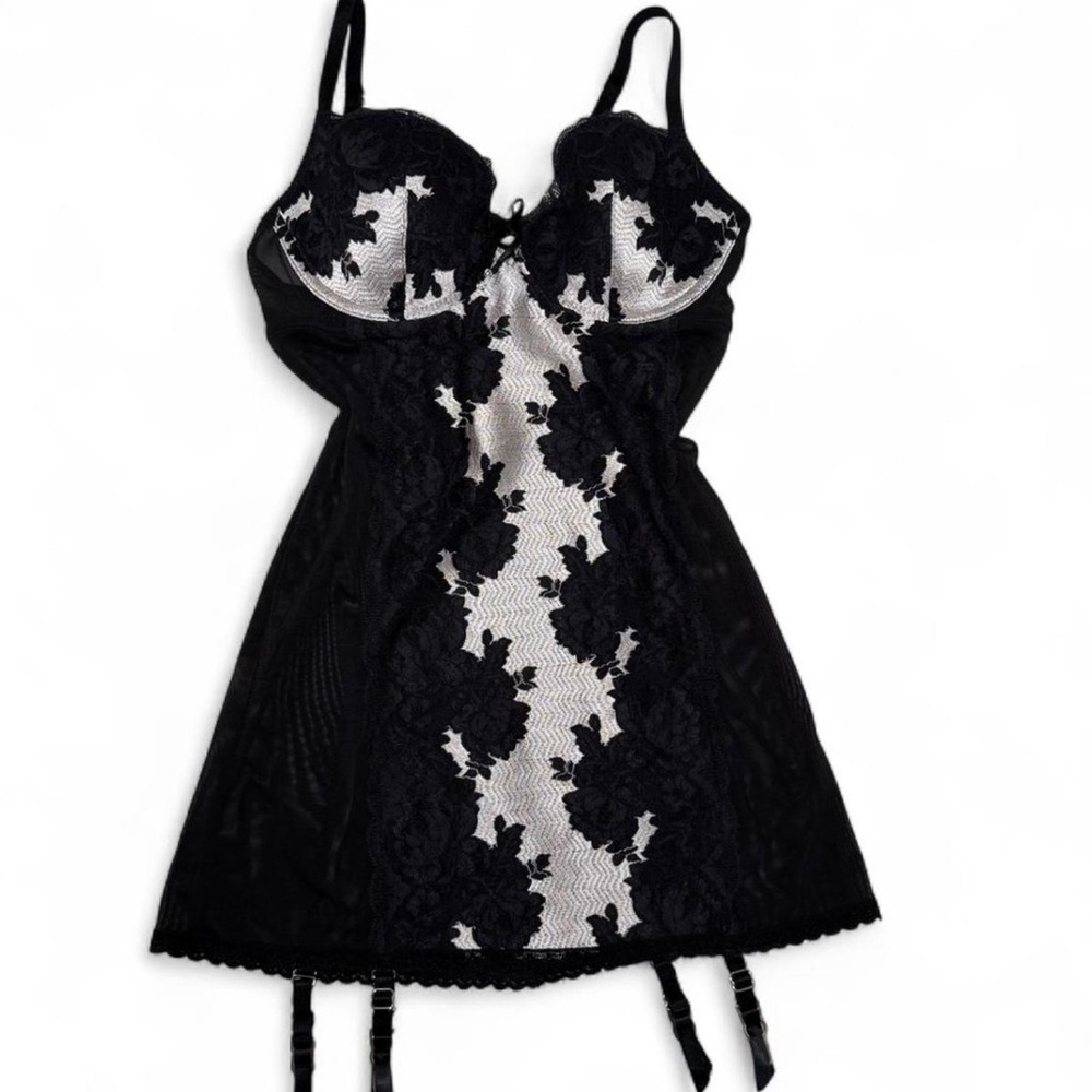 Victorias Secret VS stunning lace floral Lingerie, 34C